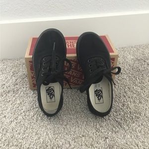Kids size 13 black lace Vans